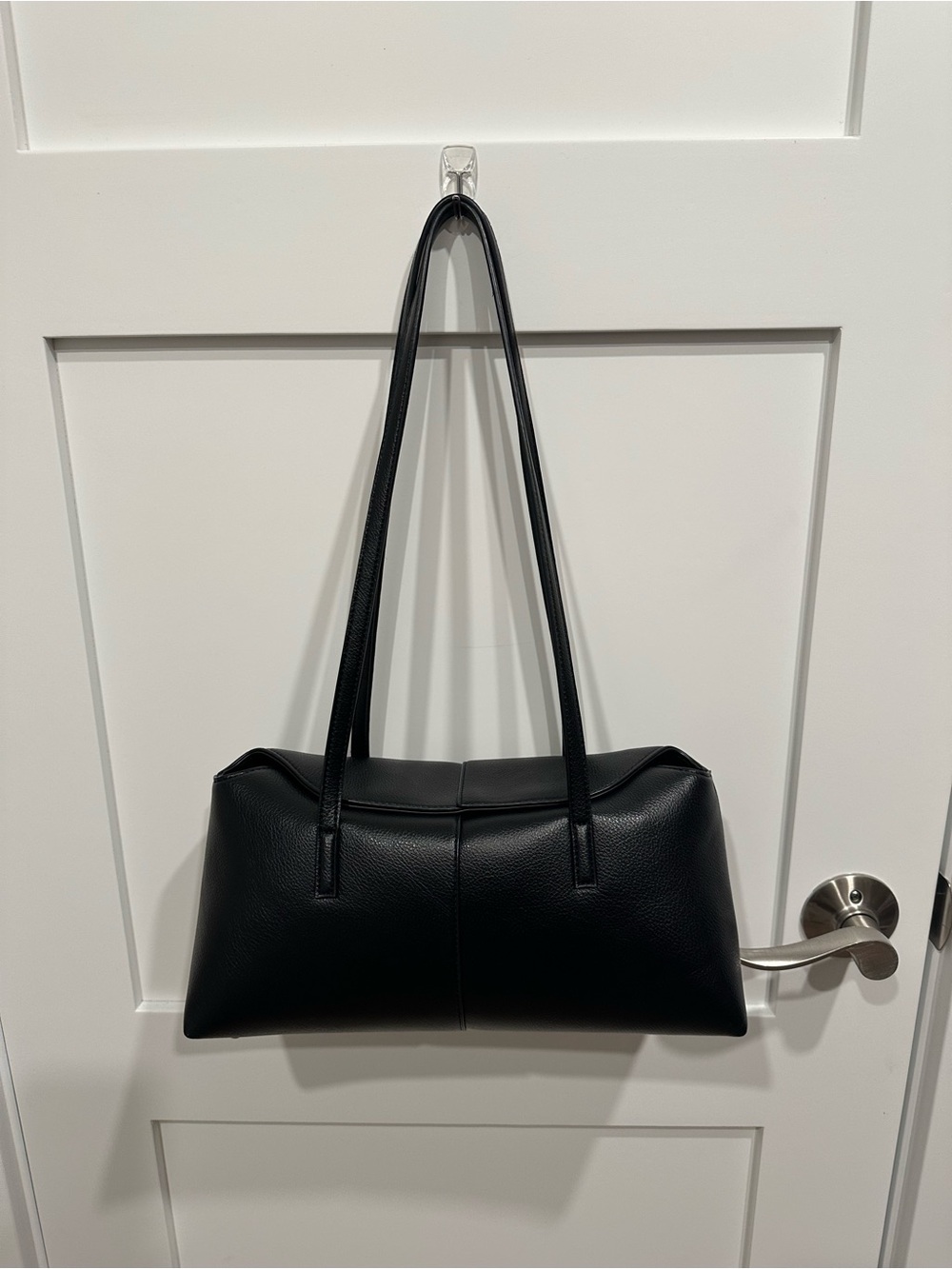 Rachel Zoe Black Magnetic Closure Shoulder Bag
